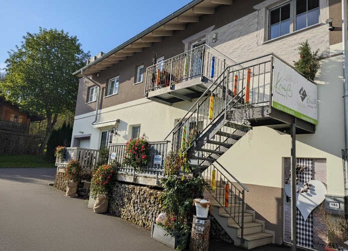 „Sonnige Auszeit im Bayerischen Wald – Ihr Zuhause in Arnbruck“